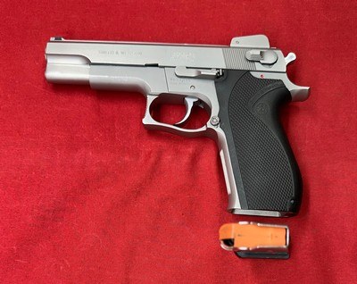 Smith and Wesson model 4506 .45 ACP - Image 16 of 18