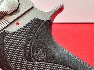 Smith and Wesson model 4506 .45 ACP - Image 11 of 18