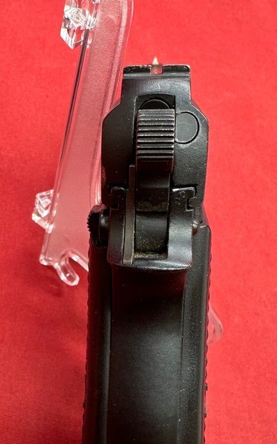 Browning Inglis No.2 MK1 Hi-Power .9mm - Image 17 of 23