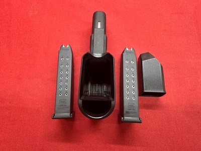 Glock G17 Gen1 Classic 9mm 17 Round - Image 16 of 17