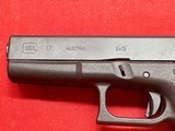 Glock G17 Gen1 Classic 9mm 17 Round - Image 10 of 17