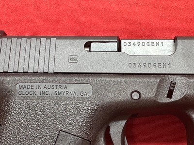 Glock G17 Gen1 Classic 9mm 17 Round - Image 7 of 17