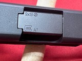 Glock G17 Gen1 Classic 9mm 17 Round - Image 13 of 17