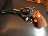 Colt Trooper (6 in., blue, wood grips) - 1 of 2