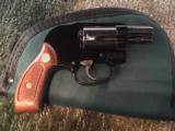 Smith and Wesson Model 38 Bodyguard (excellent shape!) - 2 of 5