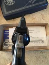 Smith and Wesson 19-3 (Snub, orig. box and tools!)
- 7 of 8