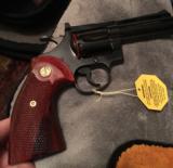 Colt Diamondback (original box) - 5 of 8