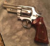 Smith and Wesson 27-2 (4inch, nickel, exc.) - 1 of 5