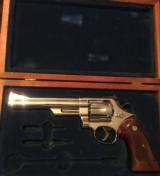 Smith and Wesson 29-2 (nickel, pres. box) - 1 of 5