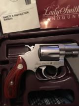 Smith and Wesson Model 60 Lady Smith - 2 of 8