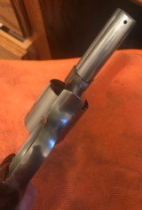 Smith and Wesson 696 (3 in. barrel, wood targets) - 3 of 5