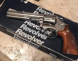 Smith and Wesson 586 (6 in., nickel, orig. box) - 1 of 7