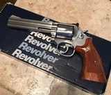 Smith and Wesson 686-2 (6 in. w/ original box) - 1 of 7