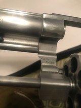 Smith and Wesson 629-1 (6 inch, target grips) - 5 of 6