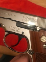 Smith and Wesson 39-2 (near mint, nickel) - 5 of 6