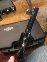 Smith and Wesson 29-2 (4 inch, near mint) - 3 of 5