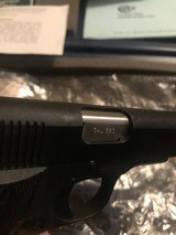 Colt Government Model .380 (blue, box) - 3 of 9