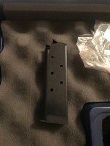 Colt Government Model .380 (blue, box) - 4 of 9