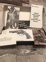 Smith and Wesson 19-5 (snub, original box, and tools) - 6 of 7