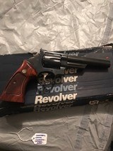 Smith and Wesson 29 (transition model, 6 inch, full target, orig. box) - 2 of 7