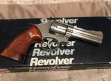 Smith and Wesson 686-3 (4 in, orig. box) - 2 of 7