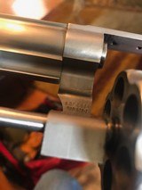 Smith and Wesson 629-3 (5 inch, stainless, classic) - 5 of 7