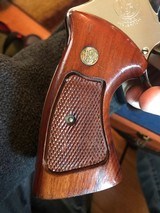 Smith and Wesson 25-5 (Nickel, 6 inch, pres. box) - 9 of 12