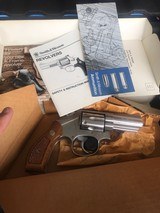 Smith and Wesson 66-3 (3 in., box, tools) - 1 of 7