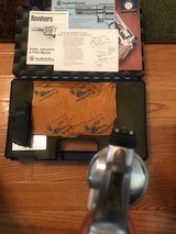 Smith and Wesson 629-4 Classic (6 1/2 in., box, custom grips) - 5 of 8