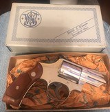Smith and Wesson 19-3 (nickel, 2 1/2 barrel, box) - 2 of 9
