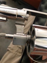 Smith and Wesson 10-5 (2 in, nickel, super nice!) - 6 of 6