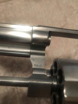 Smith and Wesson 66-2 (box, full target, 4 in.) - 5 of 11