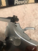 Smith and Wesson 66-2 (box, full target, 4 in.) - 6 of 11