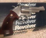 Smith and Wesson 66-2 (box, full target, 4 in.) - 1 of 11