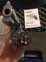 Smith and Wesson 686-3 (7 shot, box, 2in.) - 6 of 8