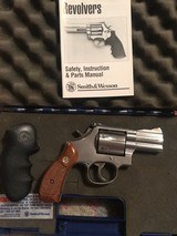 Smith and Wesson 686-3 (7 shot, box, 2in.) - 2 of 8