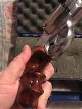 Smith and Wesson 629-1 (3 in, combats) - 4 of 6