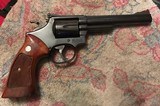 Smith and Wesson 19-5 (6 inch, full target) - 2 of 8