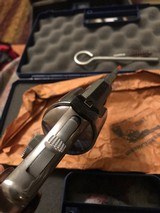 Smith and Wesson 624 ( 3 inch, stainless, box) - 4 of 6