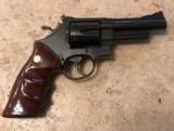 Smith and Wesson 29-5 (4 inch, full target) - 2 of 10