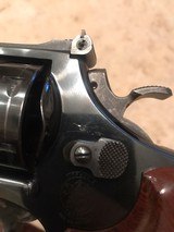 Smith and Wesson 29-5 (4 inch, full target) - 4 of 10