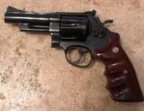 Smith and Wesson 29-5 (4 inch, full target) - 1 of 10