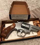 Smith and Wesson 66-1 (2 in, box, P and R) - 2 of 9