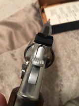 Smith and Wesson 66-1 (2 in, box, P and R) - 4 of 9