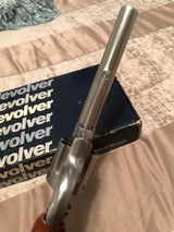 Smith and Wesson 629 (6 inch, pinned and recessed) - 2 of 11
