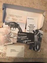 Smith and Wesson 12-3 (snub, nickel, original box) - 7 of 7