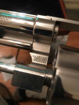 Smith and Wesson 25-5 (4 in, nickel, wood box) - 5 of 11