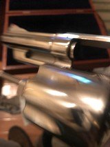 Smith and Wesson 25-5 (4 in, nickel, wood box) - 6 of 11