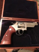 Smith and Wesson 25-5 (4 in, nickel, wood box) - 2 of 11