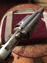 Smith and Wesson 60-7 Lady Smith (2 in, stainless, carry case) - 3 of 5